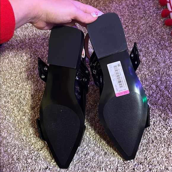 Steve Madden Black Patent Graya Buckle Flat Pointed Toe - Picture 4 of 4